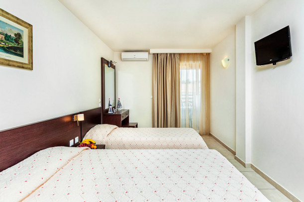 Elinotel Polis Hanioti 3*