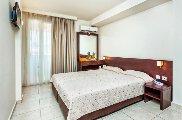 Elinotel Polis Hanioti 3*