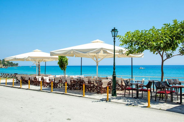 Ресторан, Xenios Dolphin Beach 3